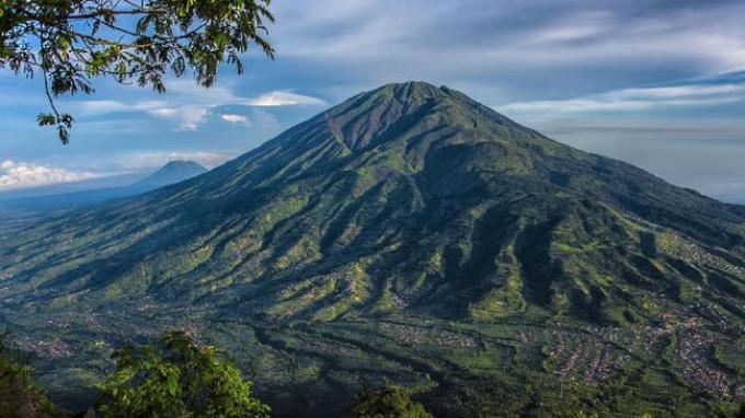 Pendakian Gunung Merbabu Panduan Aman dan Memuaskan